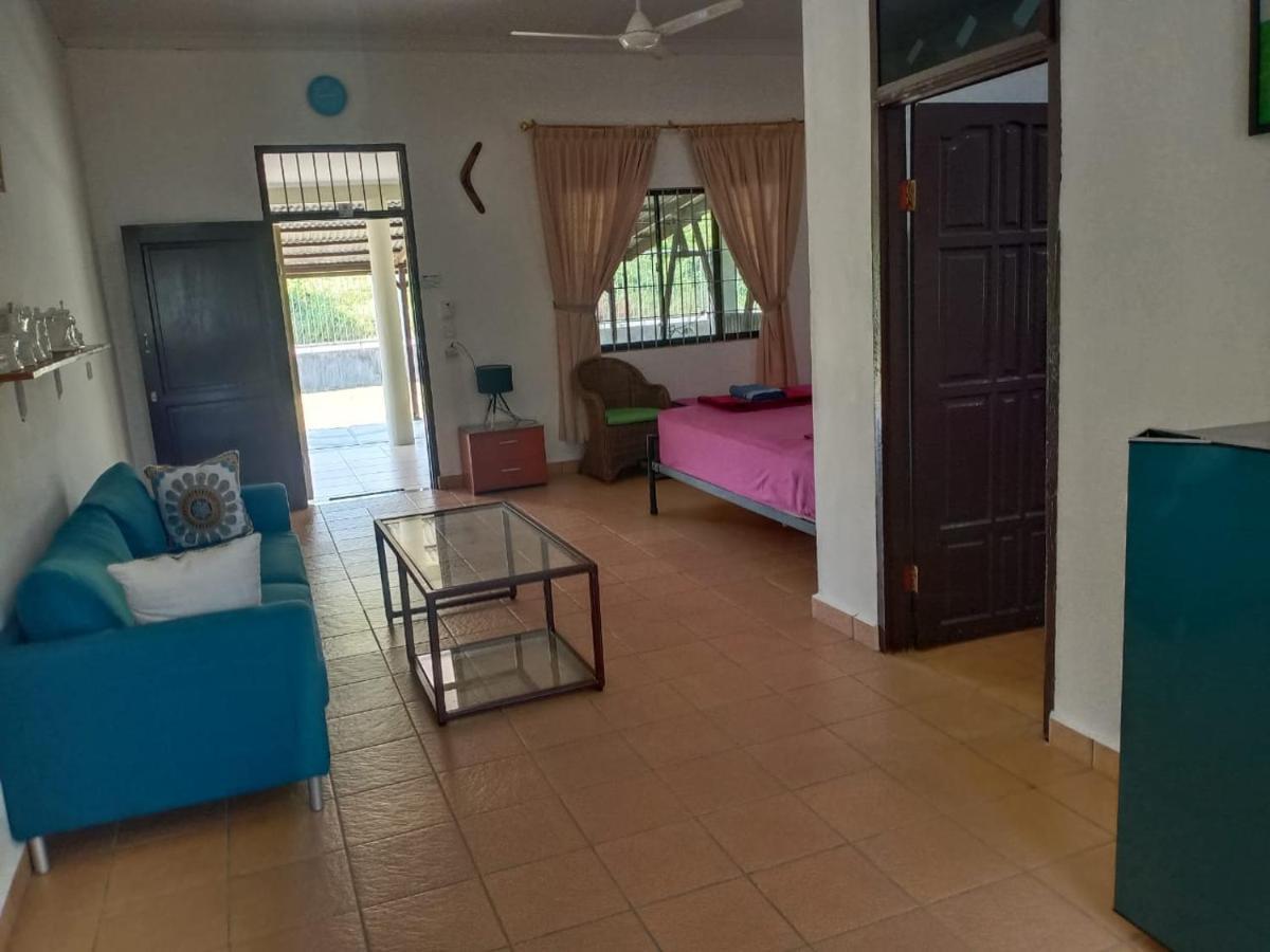 Mb Camp Singkil Hotell Gosongtelaga Eksteriør bilde