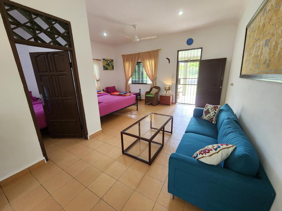 Mb Camp Singkil Hotell Gosongtelaga Eksteriør bilde
